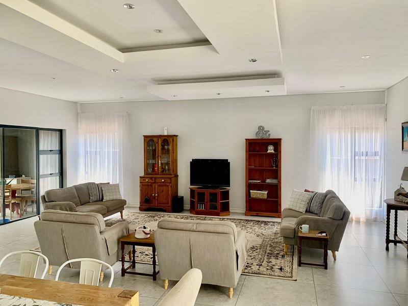 5 Bedroom Property for Sale in Heron Banks Golf Estate Free State